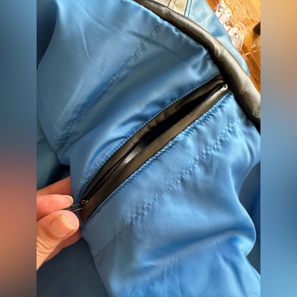 DETROIT LIONS Men’s Faux Leather Bomber Jacket - Picture 5 of 13